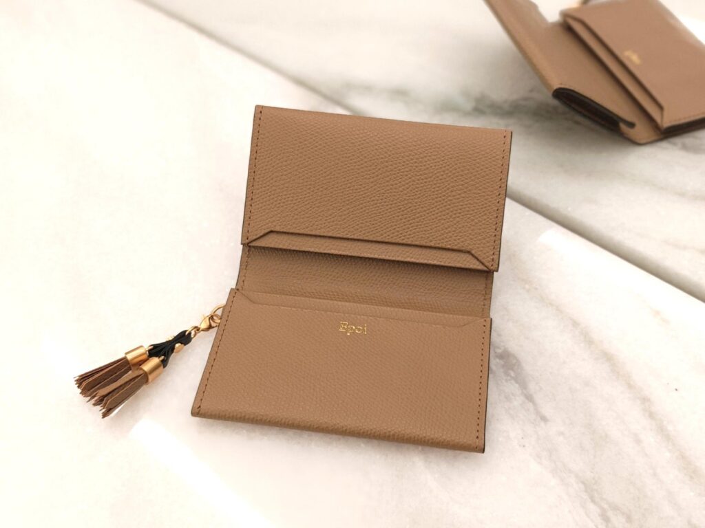 梅田 グランフロント ギフト プレゼント クリスマス 革小物 日本製 レザーグッズ カードケース 名刺入れ ICカード 両面