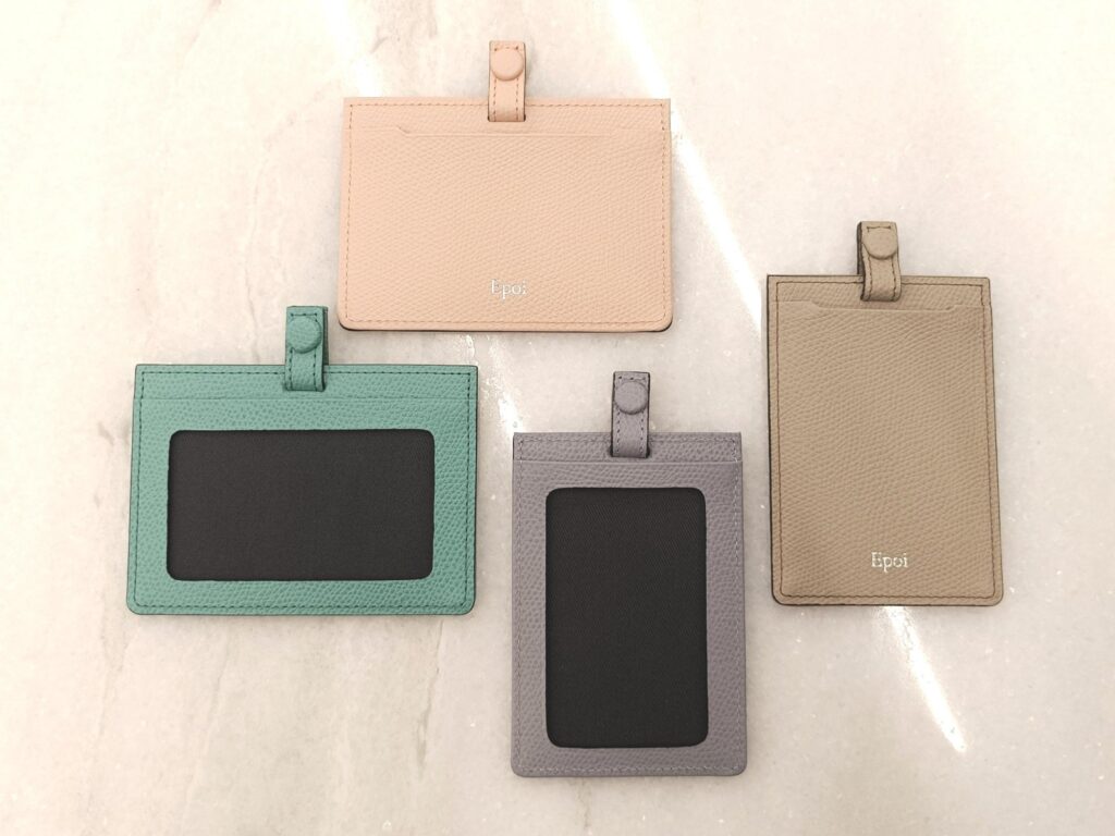 梅田 グランフロント ギフト プレゼント クリスマス 革小物 日本製 レザーグッズ パスケース IDケース 社員証入 定期入れ