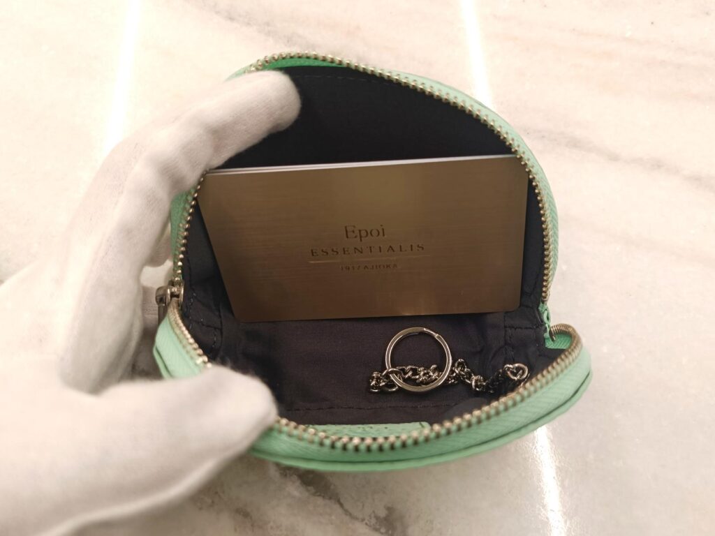 梅田 グランフロント ギフト プレゼント クリスマス 革小物 日本製 レザーグッズ キーケース キーポーチ 撥水 キーリング