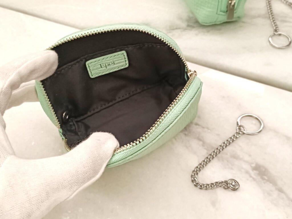 梅田 グランフロント ギフト プレゼント クリスマス 革小物 日本製 レザーグッズ キーケース キーポーチ 撥水 キーリング