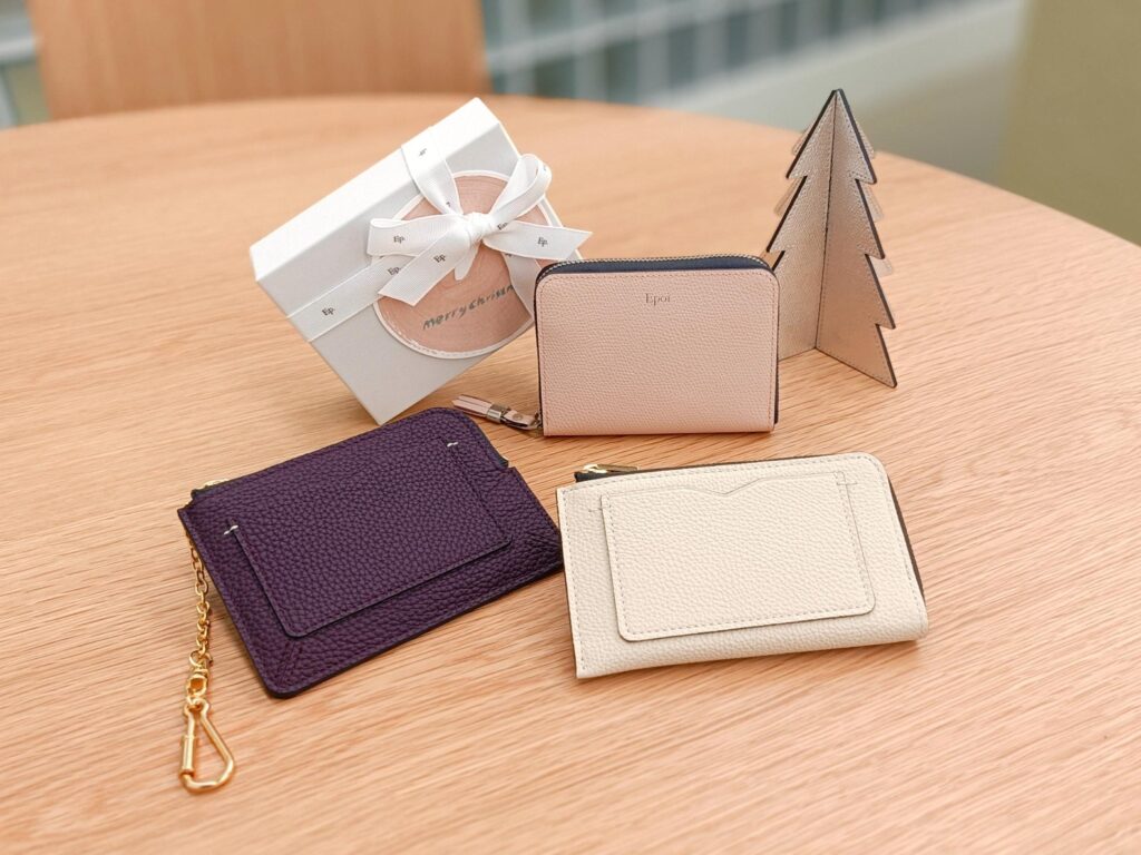 クリスマスギフト プレゼント 2万円台 カードケース フラグメントケース 定期入れ 日本製 革小物 グランフロント 梅田