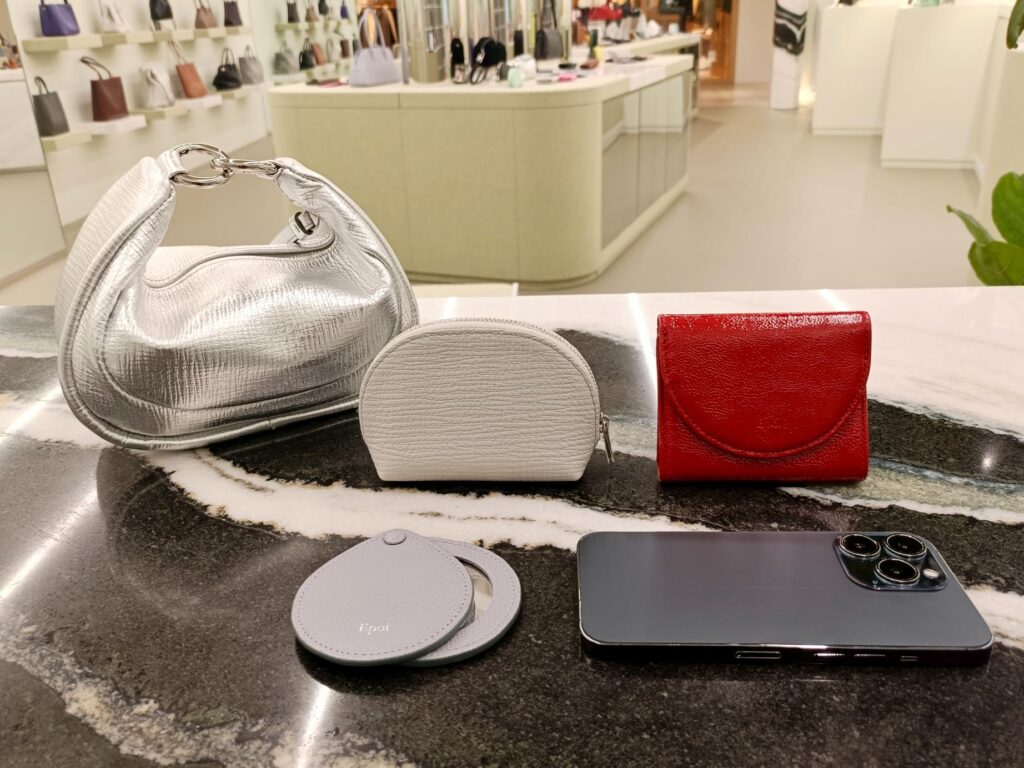 ショルダーバッグ　ハンドバッグ　メタリック　シルバー　日本製　Epoi