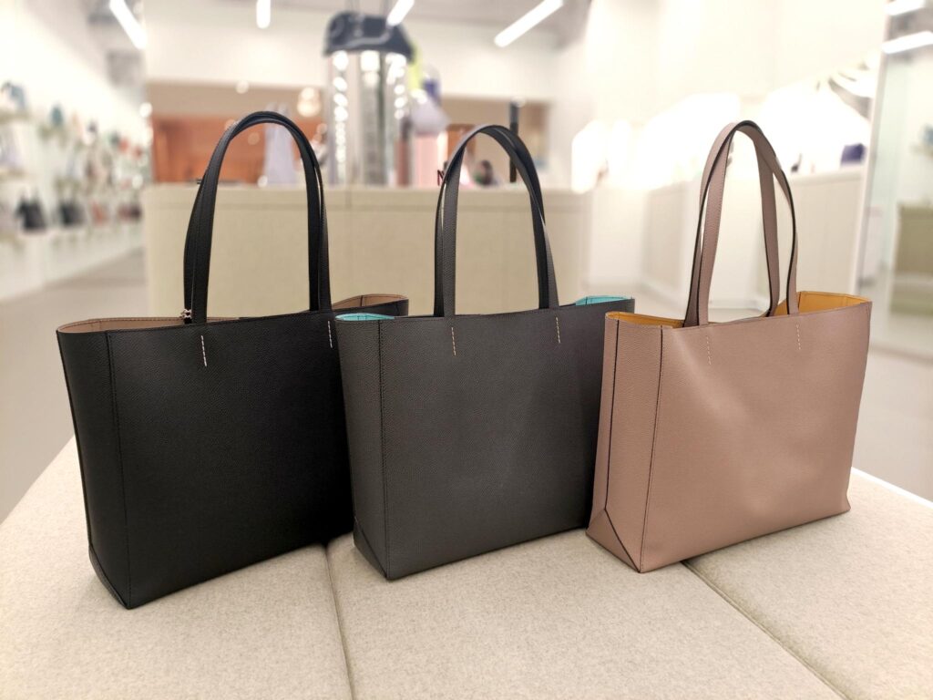 グランフロント大阪　南館　日本製　仕事用　普段使い　トートバッグ　入社　スーツ　A4　PC　Sポイント5倍　軽量バッグ