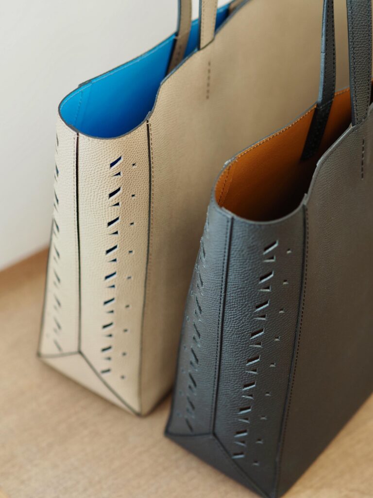 日本製バッグ　軽量バッグ　A4バッグ　パンチング　バイカラー　Epoi