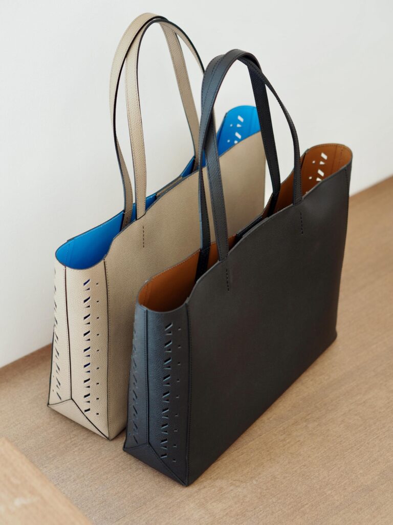 日本製バッグ　軽量バッグ　A4バッグ　パンチング　バイカラー　Epoi