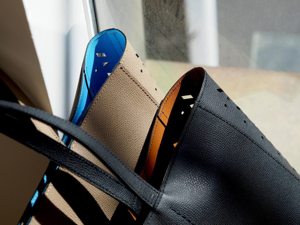 日本製バッグ　軽量バッグ　A4バッグ　パンチング　バイカラー　Epoi