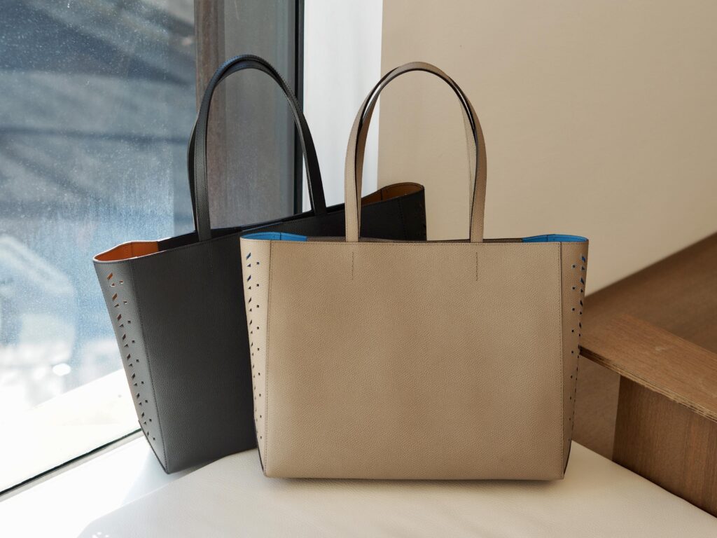 日本製バッグ　軽量バッグ　A4バッグ　パンチング　バイカラー　Epoi