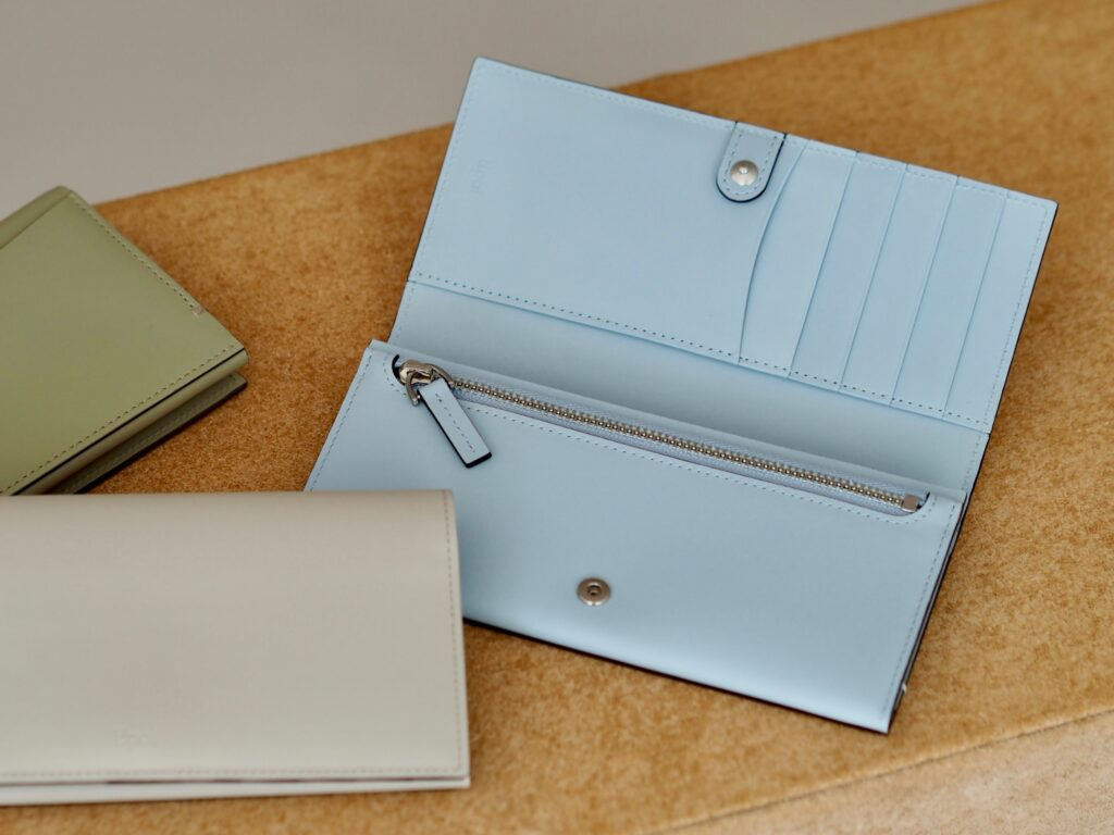 コンパクト長財布　スリム長自負　日本製　革財布　グランフロント大阪　