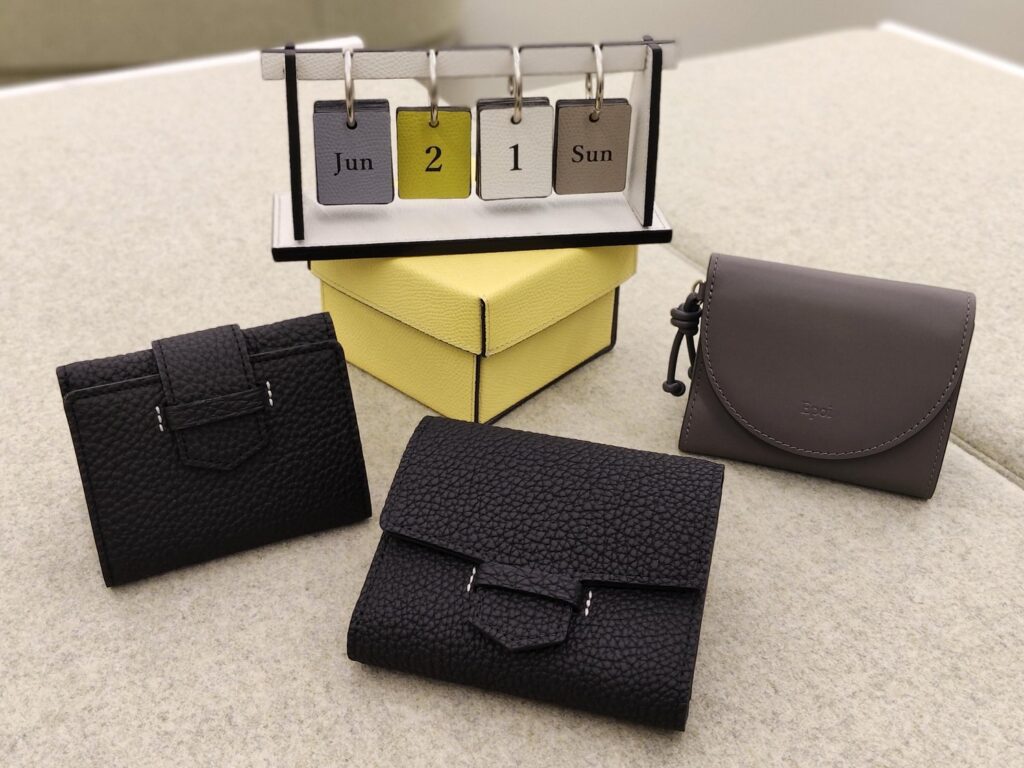 父の日　ギフト　プレゼント　財布　三つ折財布　二つ折財布　日本製　グランフロント大阪